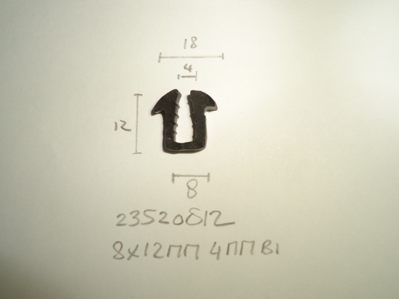 Raamrubber 8x12mm 4mm bi - Dsc04017 - 23520812