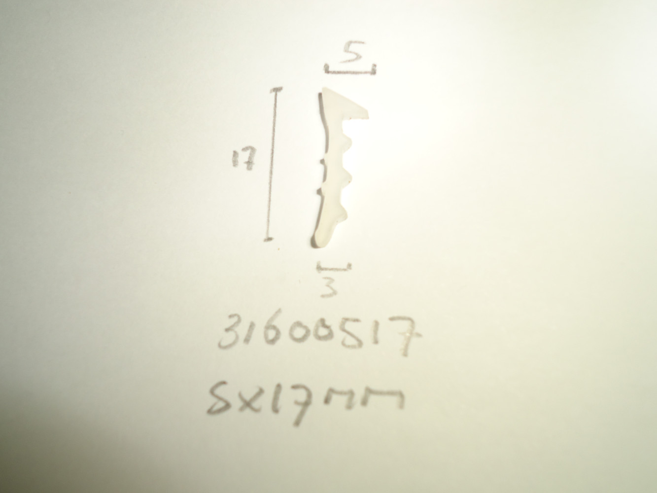 Kozijnrubber 5x17mm transparant - Dsc04132 - 31600517