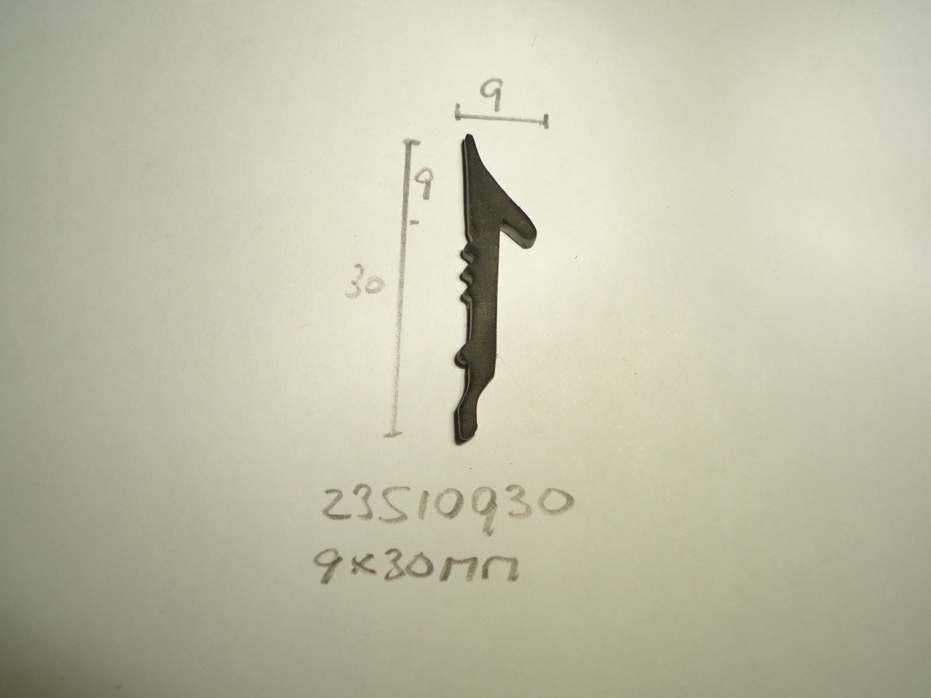 Raamrubber 9x30mm - Dsc04258 - 23510930