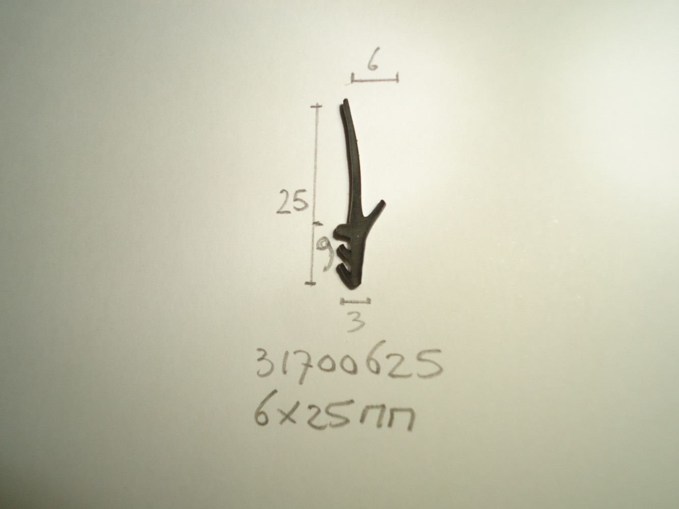 Indrukrubber 6x25mm - Dsc04337 - 31700625