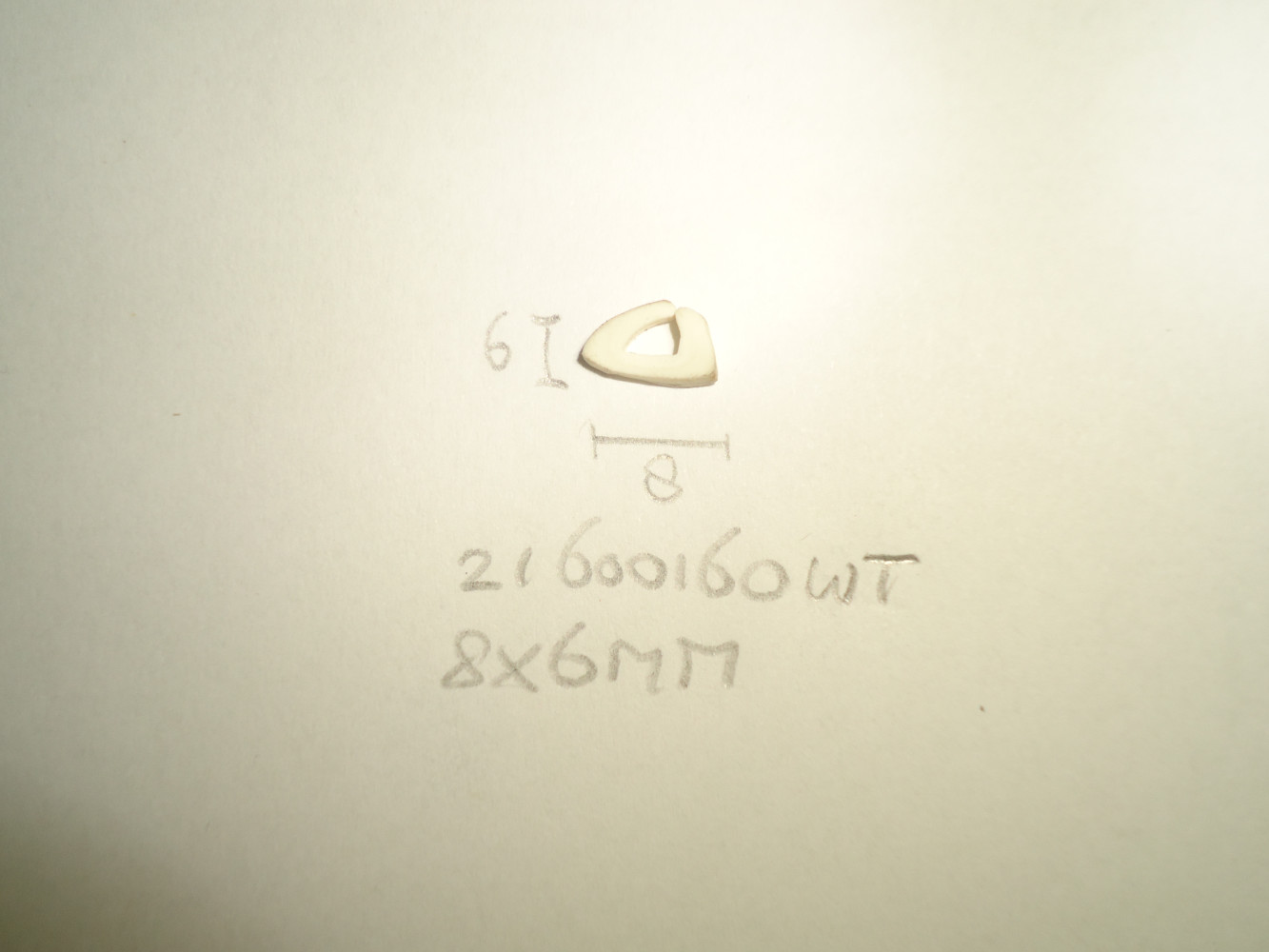 Onderlegbies 8x6mm wit - Dsc04619 - 21600160WT