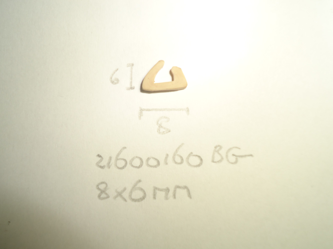 Onderlegbies 8x6mm beige - Dsc04639 - 21600160BG