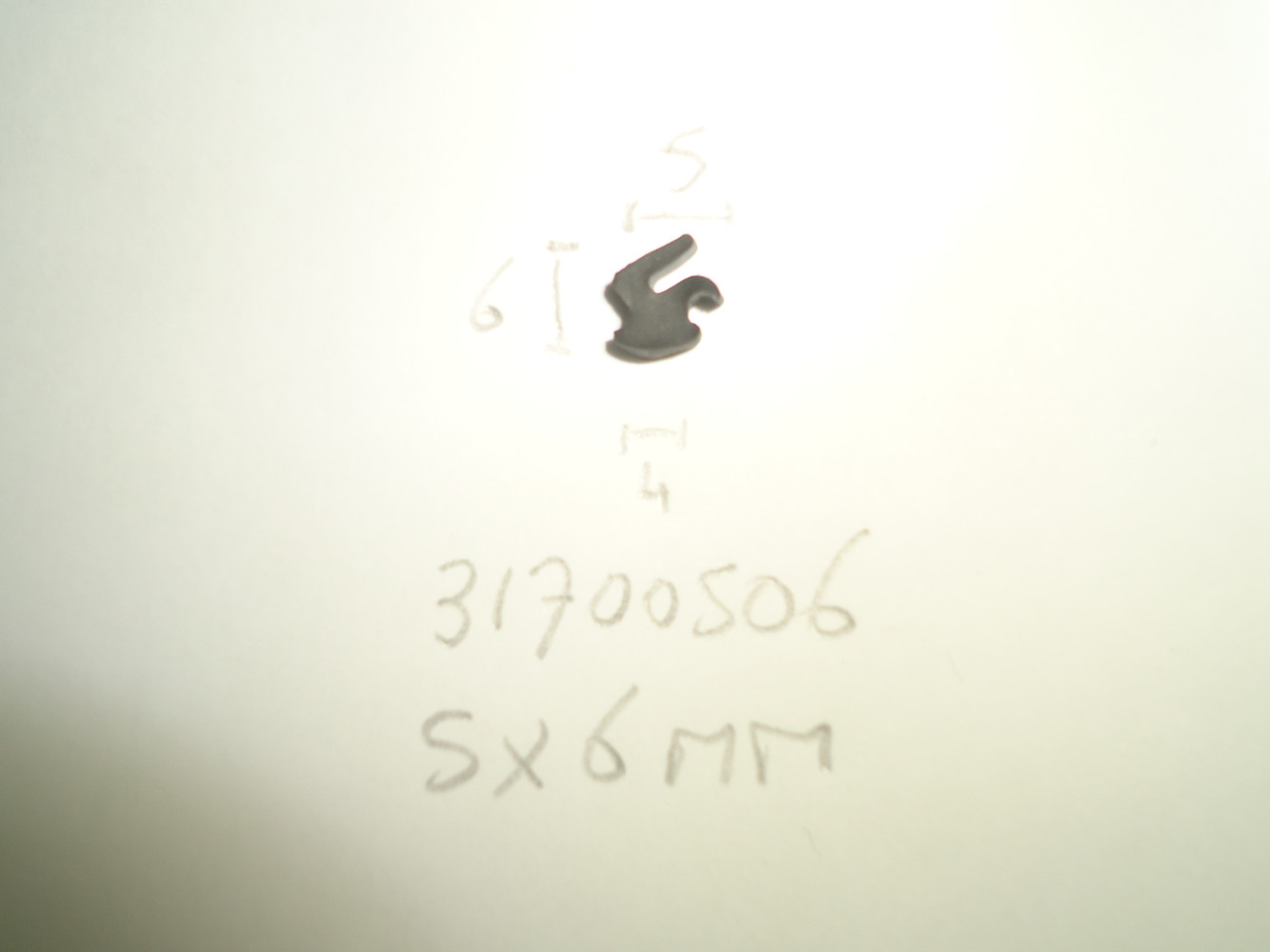 Kozijnrubber 5x6mm - Dsc04722 - 31700506