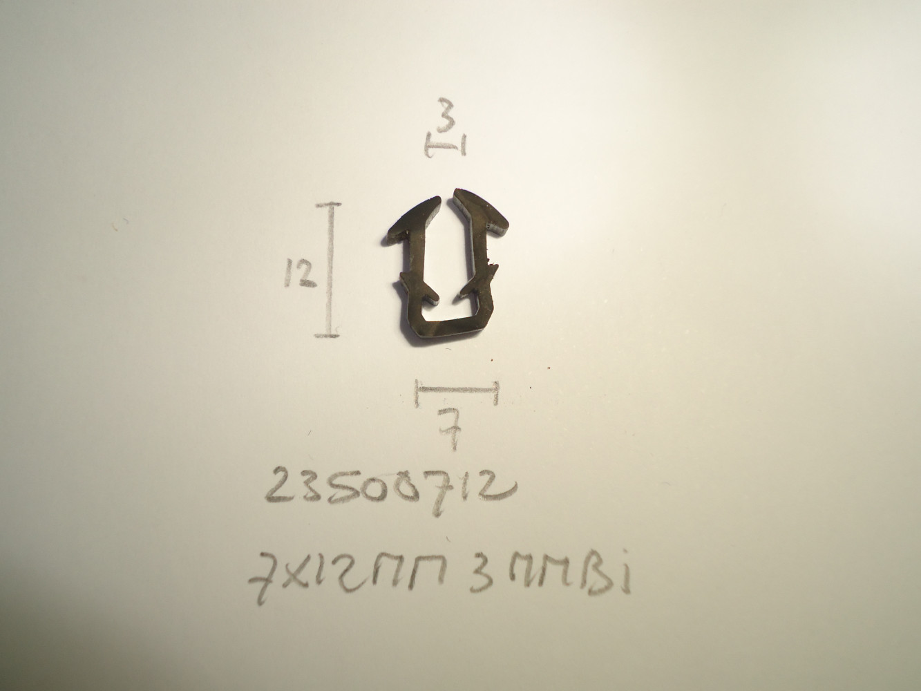 Raamrubber 7x12mm 3mm bi - Dsc04818 - 23500712