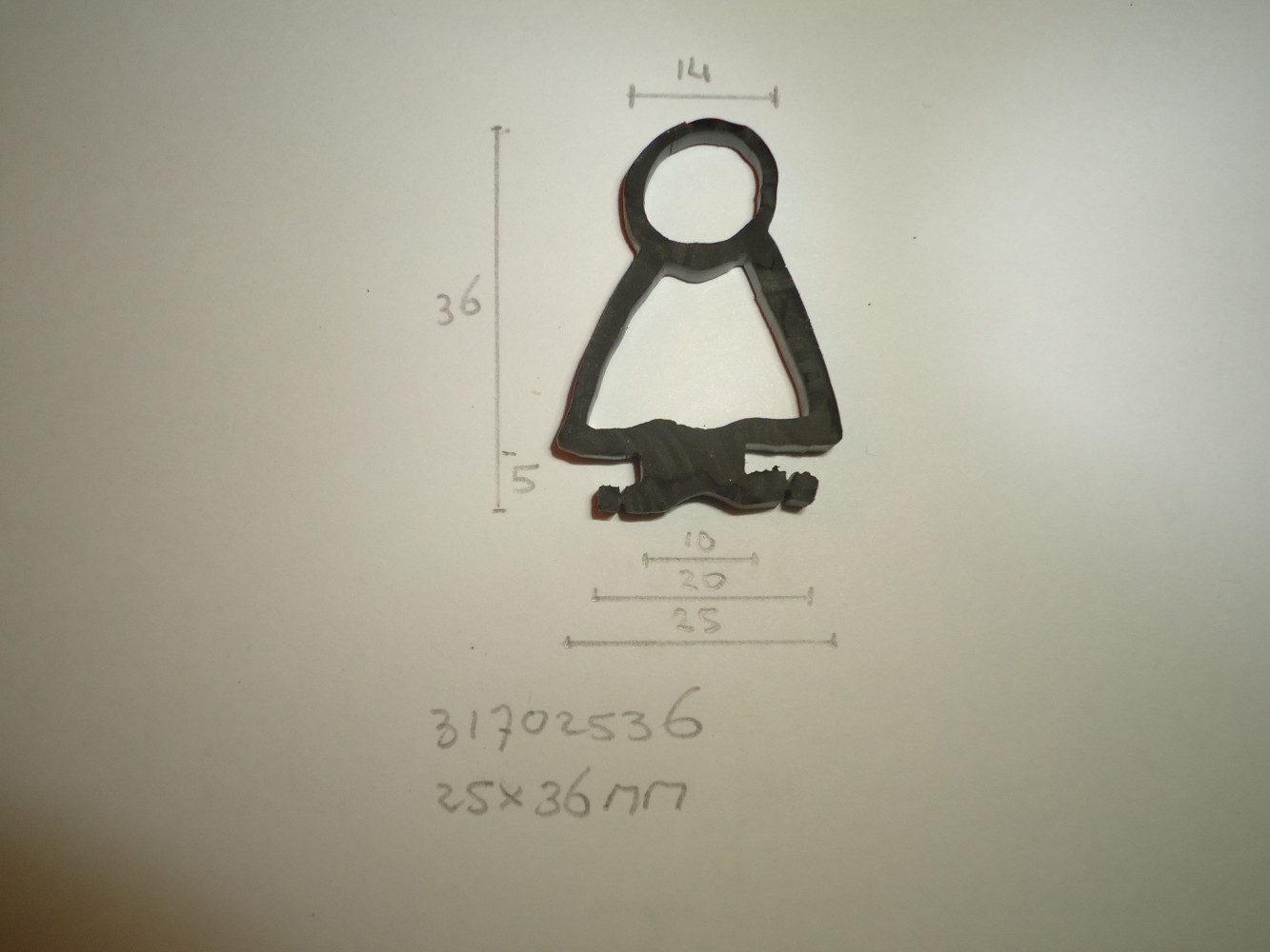 Overhead deurrubber 25x36mm - Dsc05181 - 31702536