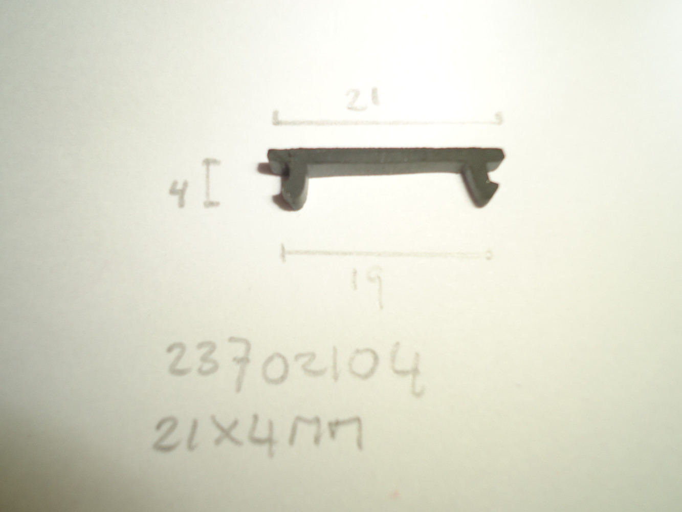 Stootrand 21x4mm - Dsc05227 - 23702104