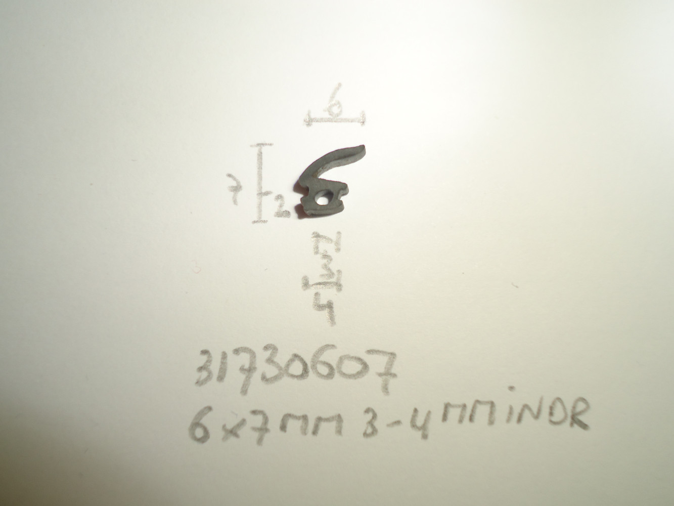 Kozijnrubber 6x7mm 3- 4mm indr - Dsc05335 - 31730607