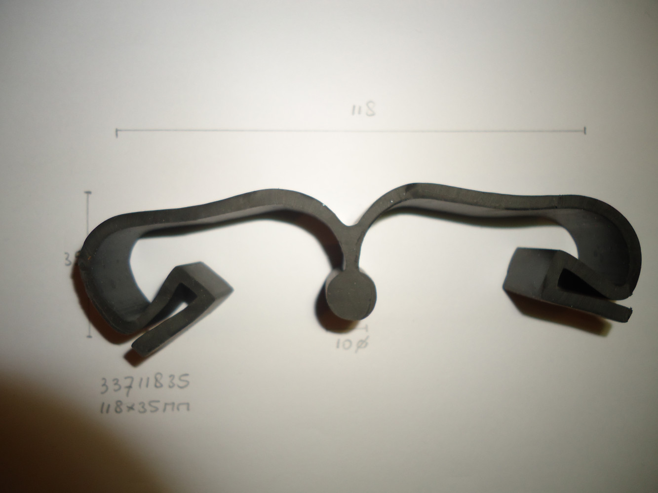 Klapdeurrubber 118x35mm - Dsc05766 - 33711835