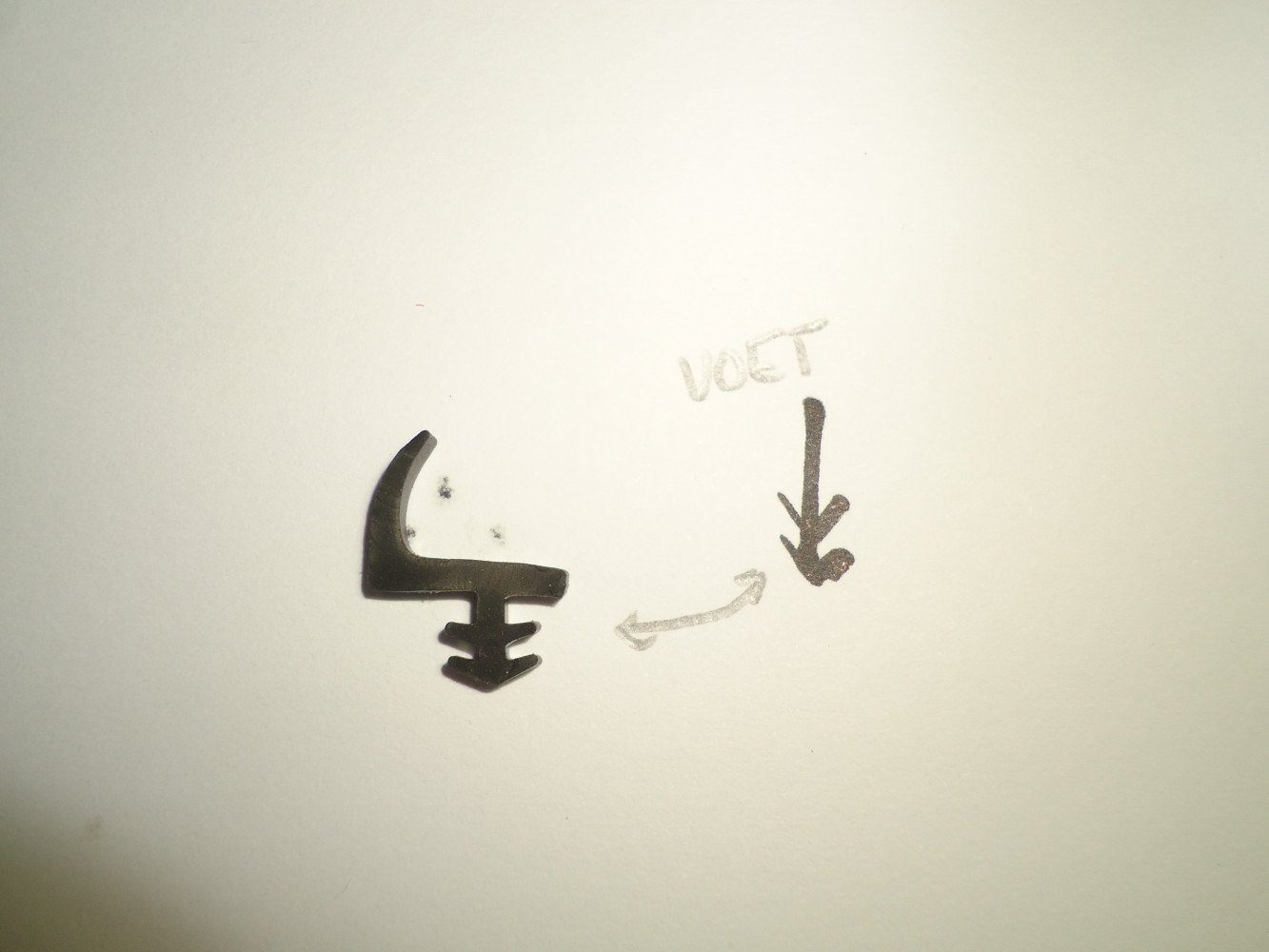 Kozijnrubber met voet