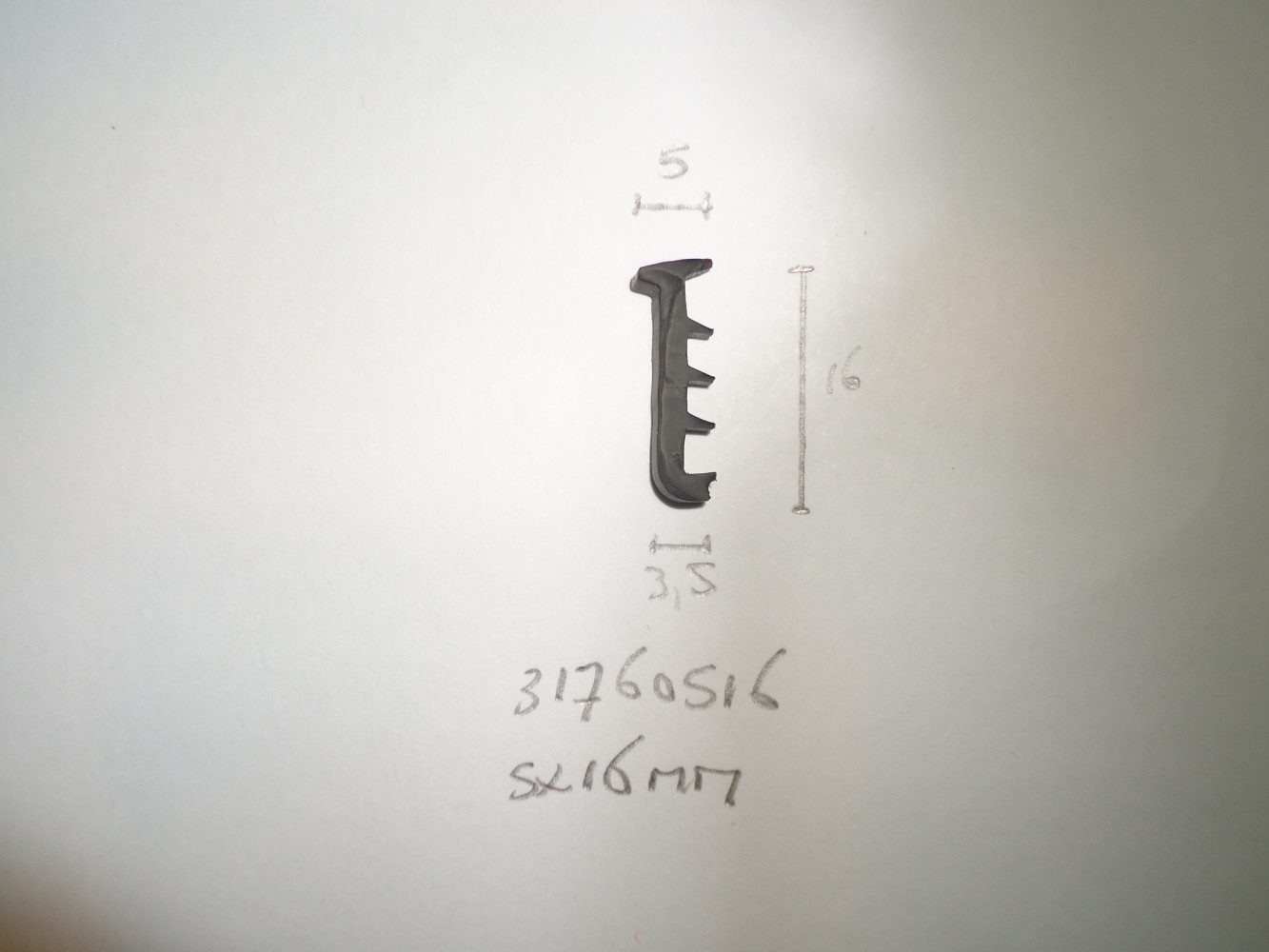 Kozijnrubber 5x16mm - Dsc07110 - 31760516