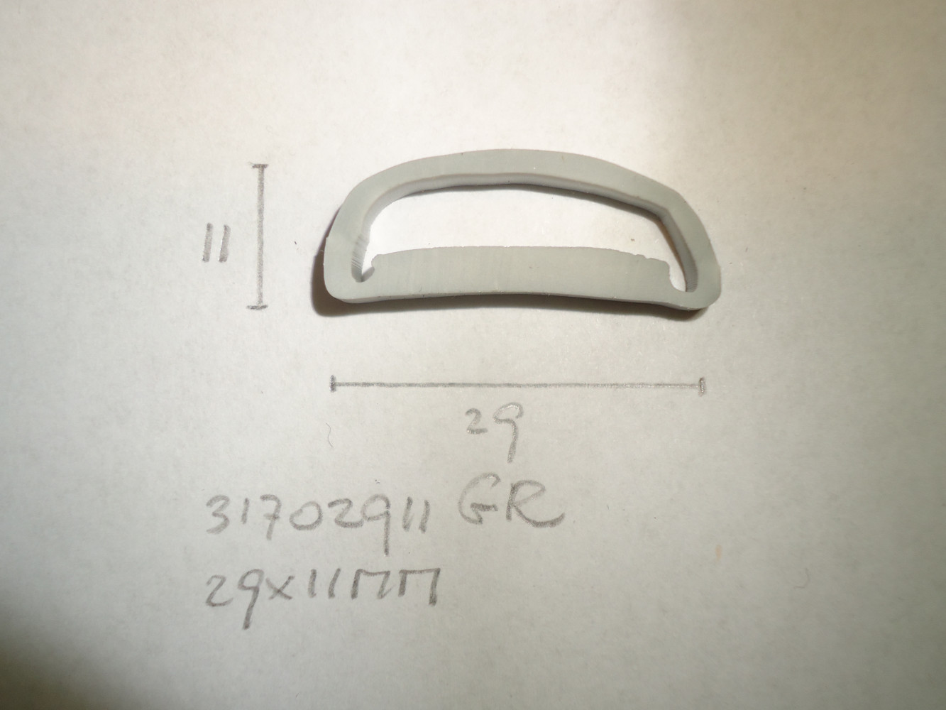 Klapdeur rubber 29x11mm - Dsc07282 - 31702911