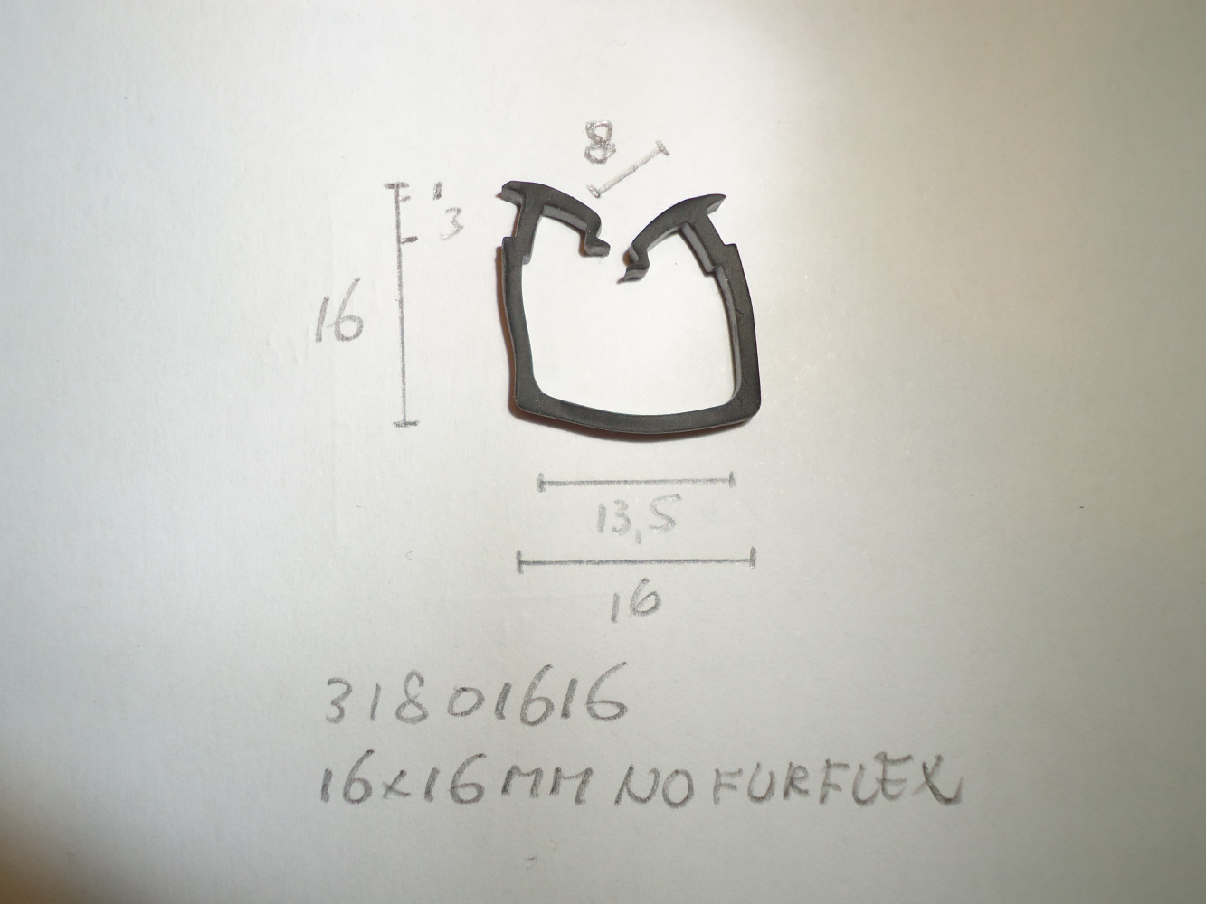 Raamloopprofiel 16x16mm - Dsc07526 - 31801616