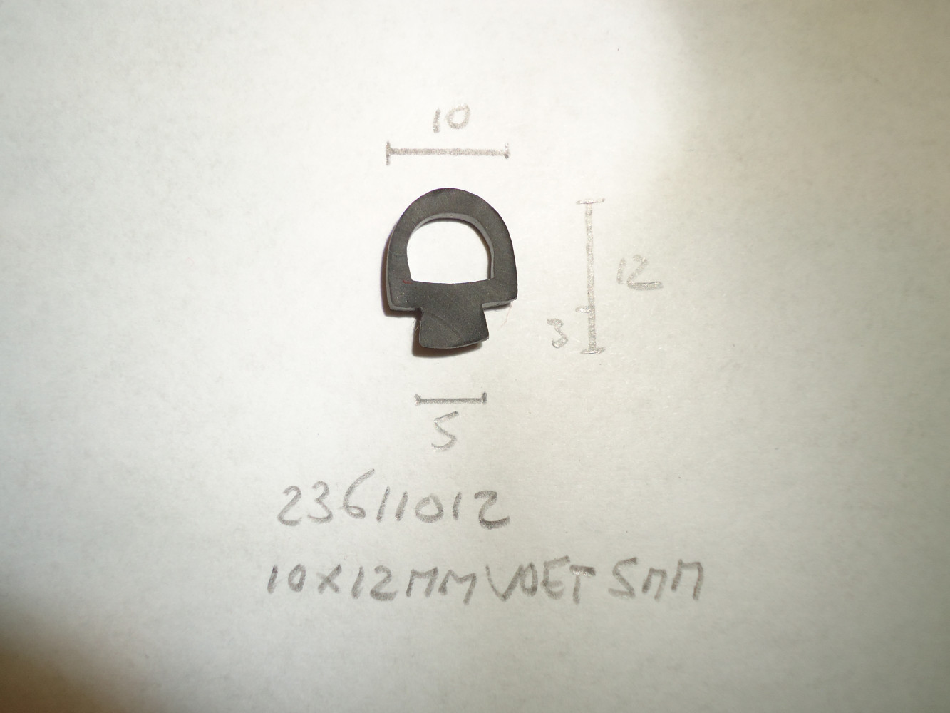 Raamrubber 10x12mm voet 5mm - Dsc07538 - 23611012