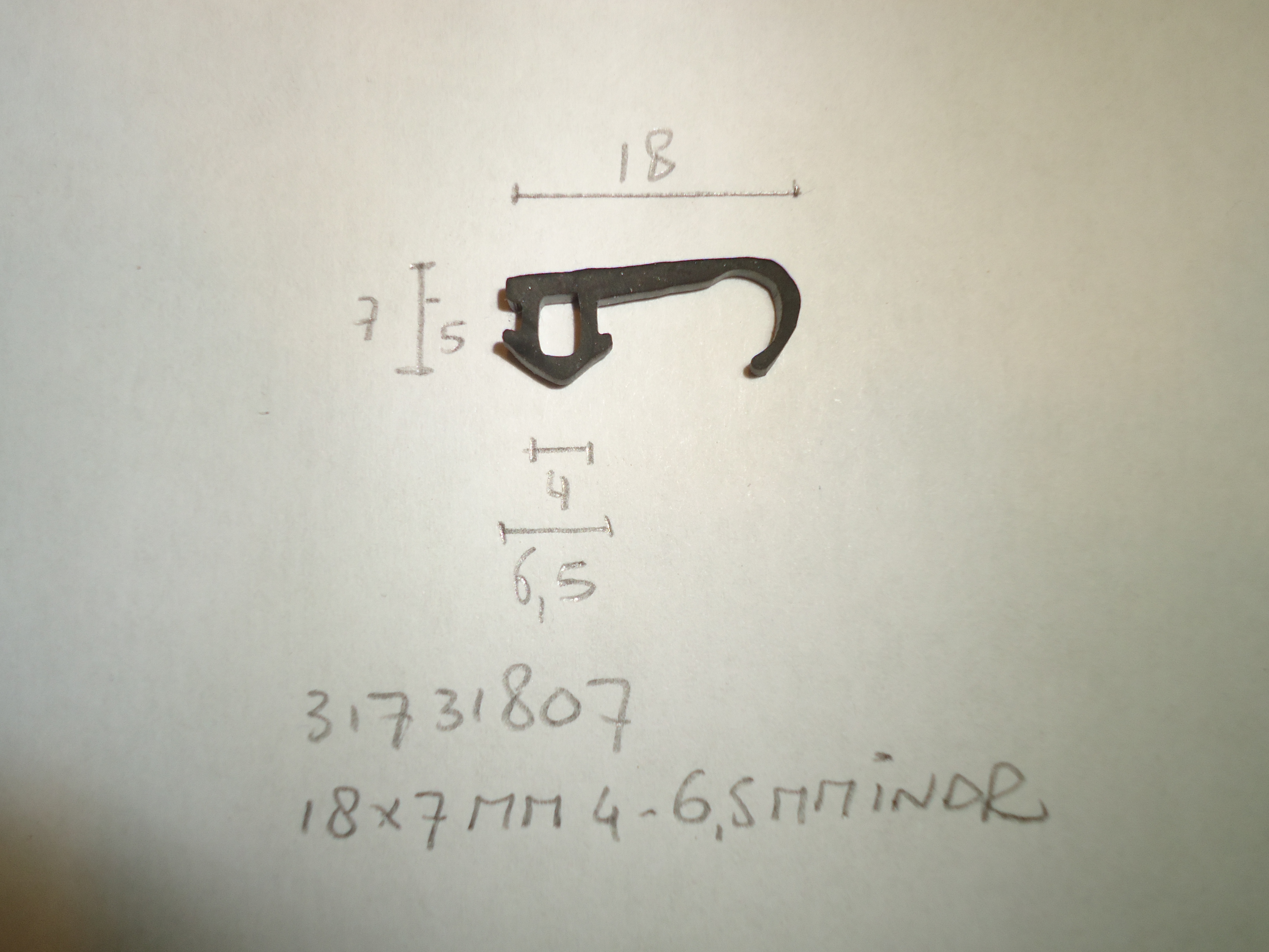 Kozijnrubber 18x7mm 4- 6.5mm indr - Dsc07646 - 31731807