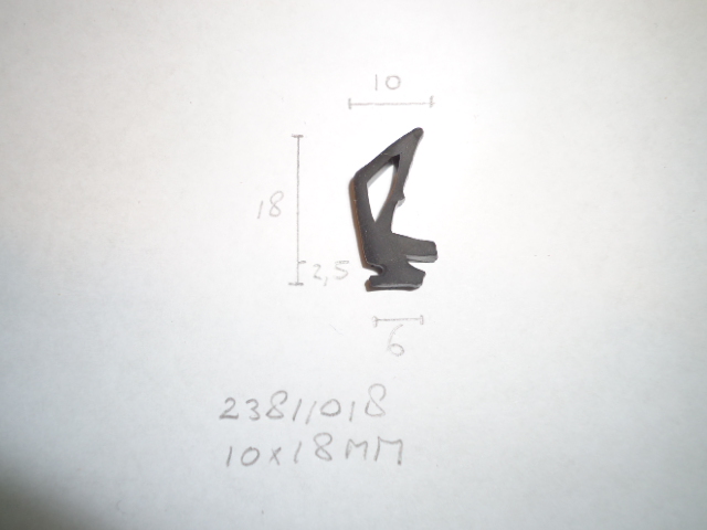 Deurrubber 10x18mm voet 6mm - Dsc08268 1 - 23811018