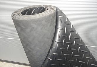 Rubber loper Diamantloper enkel traan 1500x3mm dikte zwart - Rubber loper diamantloper enkel traan 1500x3mm dikte zwart - Rubber loper Diamantloper enkel traan 1500x3m